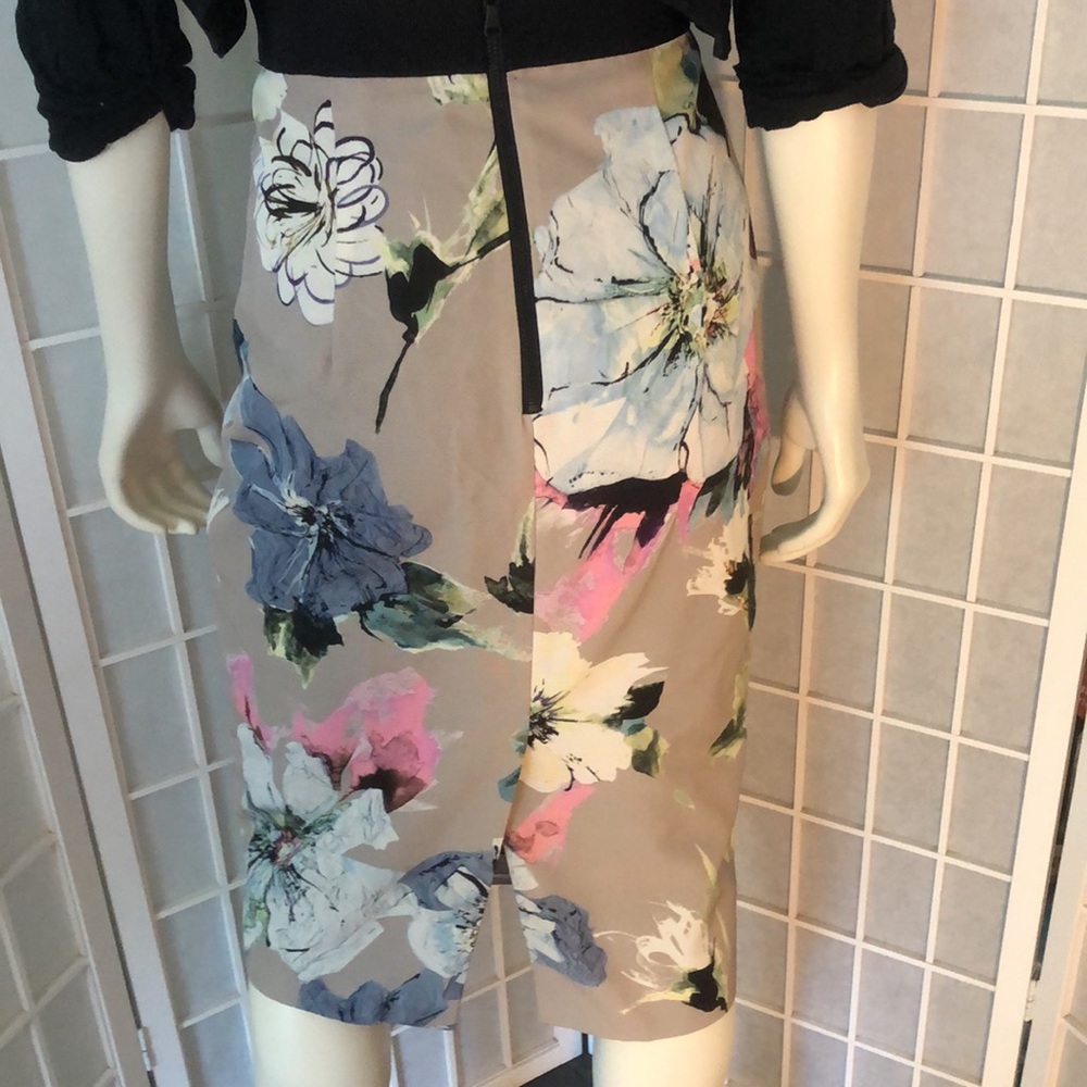 Milly Gray Faille Floral Pencil Skirt sz 2 - Picture 3 of 5
